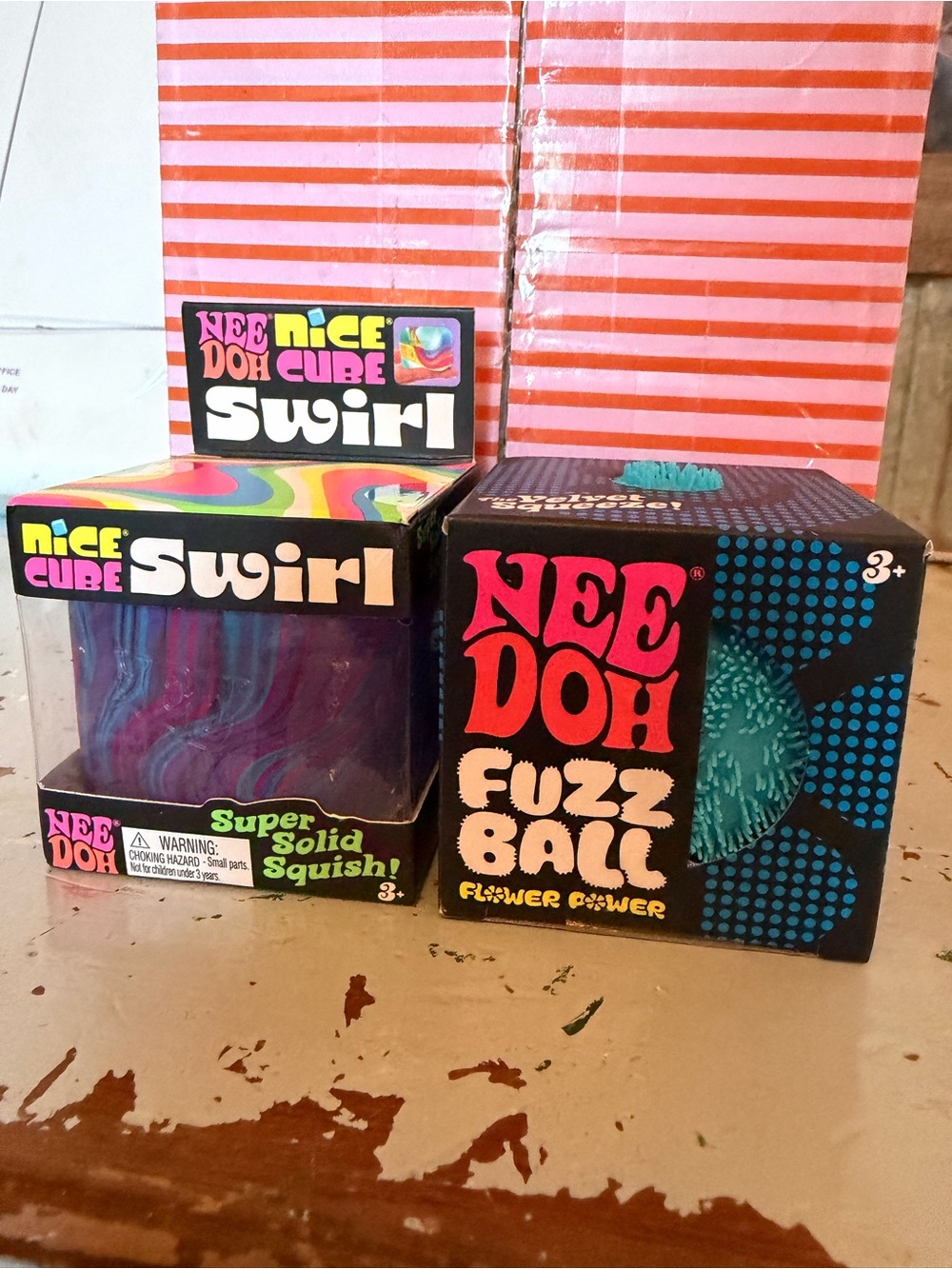 💜💙NeeDoh Fuzz Ball “flower power & Nice Cube Swirl Squish Pack - Teal & Purple💜💙